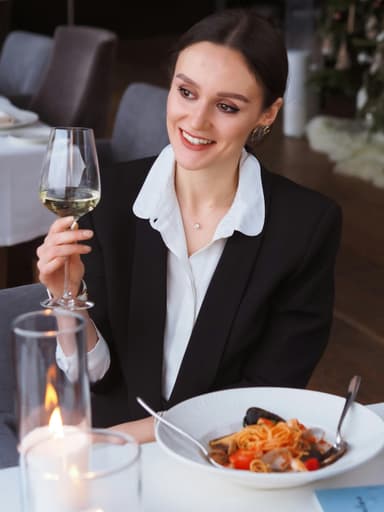 Ce bijuterii se poartă la evenimente corporate