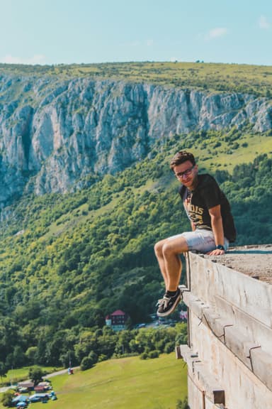 Top 10 influenceri de modă din România în 2025