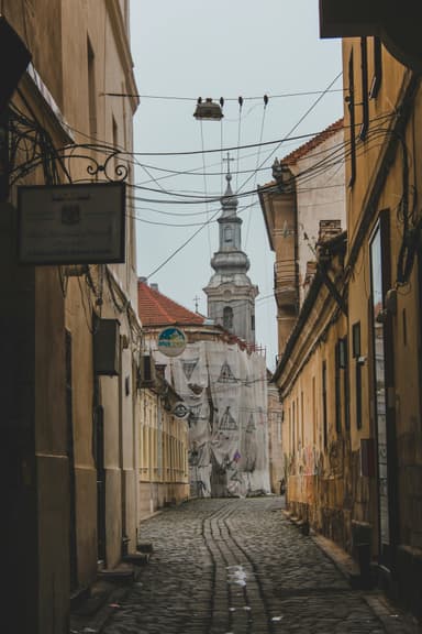Top 10 branduri internaționale de genți preferate de românce