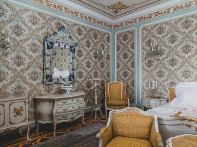 High tea regal la cel mai elegant hotel din București