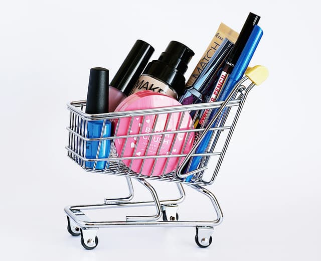Top produse de make-up românești în 2025