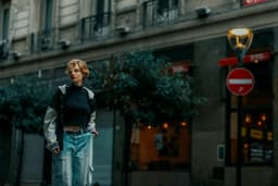 Cargo & kaki: trendul utilitar-chic în street style