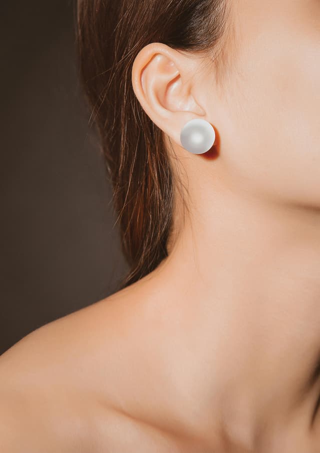 Accesorii perlate – modern vs clasic reconsolidat