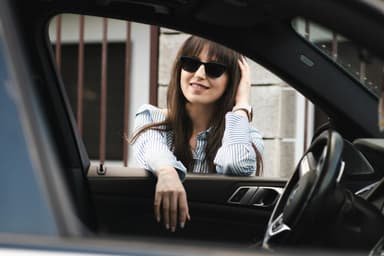 Ghid de stil: cum să te îmbraci business casual corect