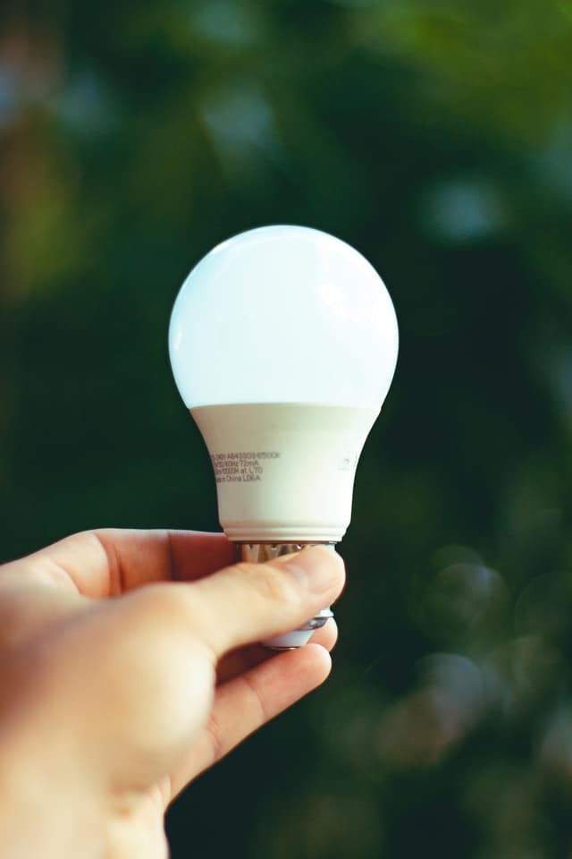 Lumină de chip natural: iluminator cu tehnologie LED