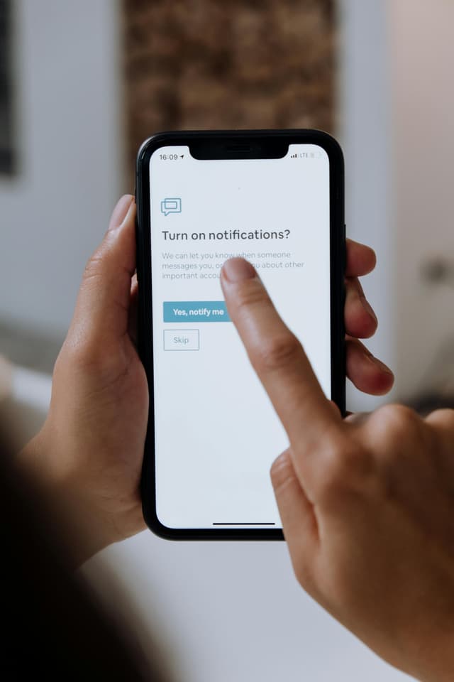 Bijuterii smart cu notificări subtile