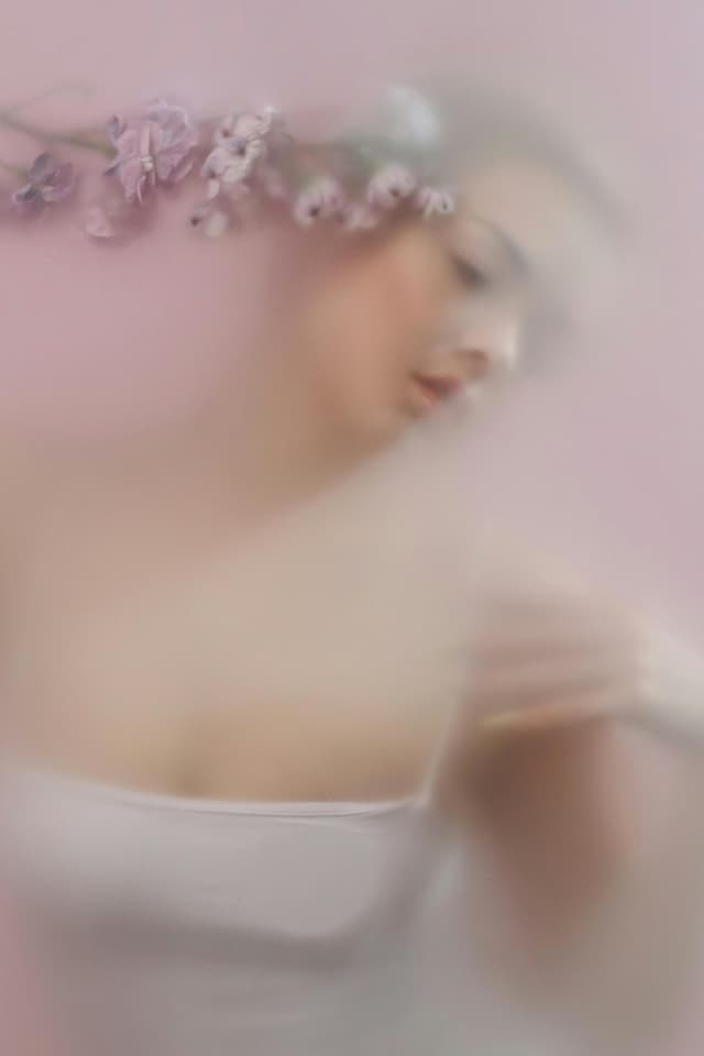 Hobby-uri rafinate: echitație, artă florală și alte pasiuni cu stil