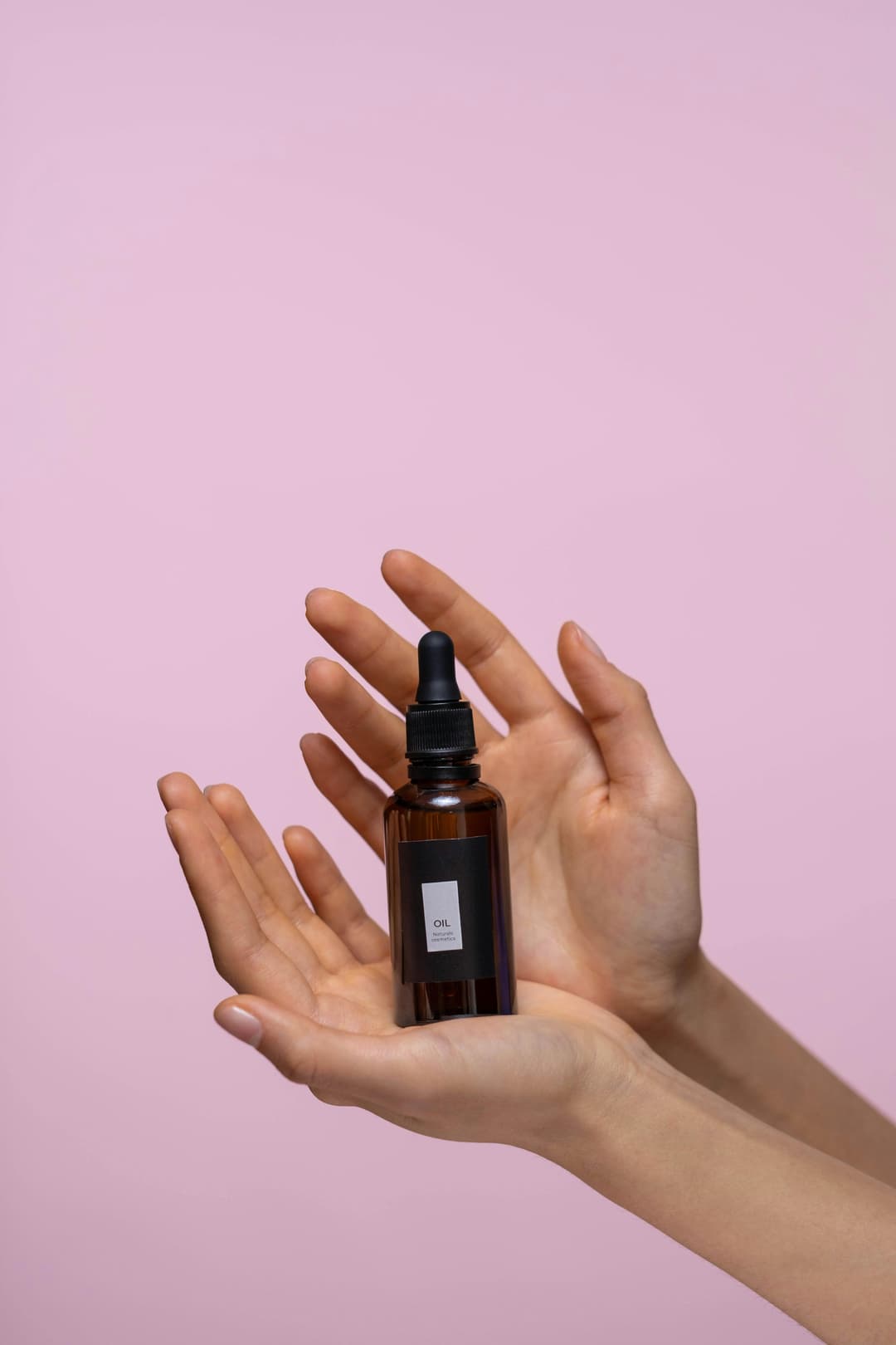 Ghid de îngrijire anti-îmbătrânire: secrete din laboratoarele brandurilor de lux
