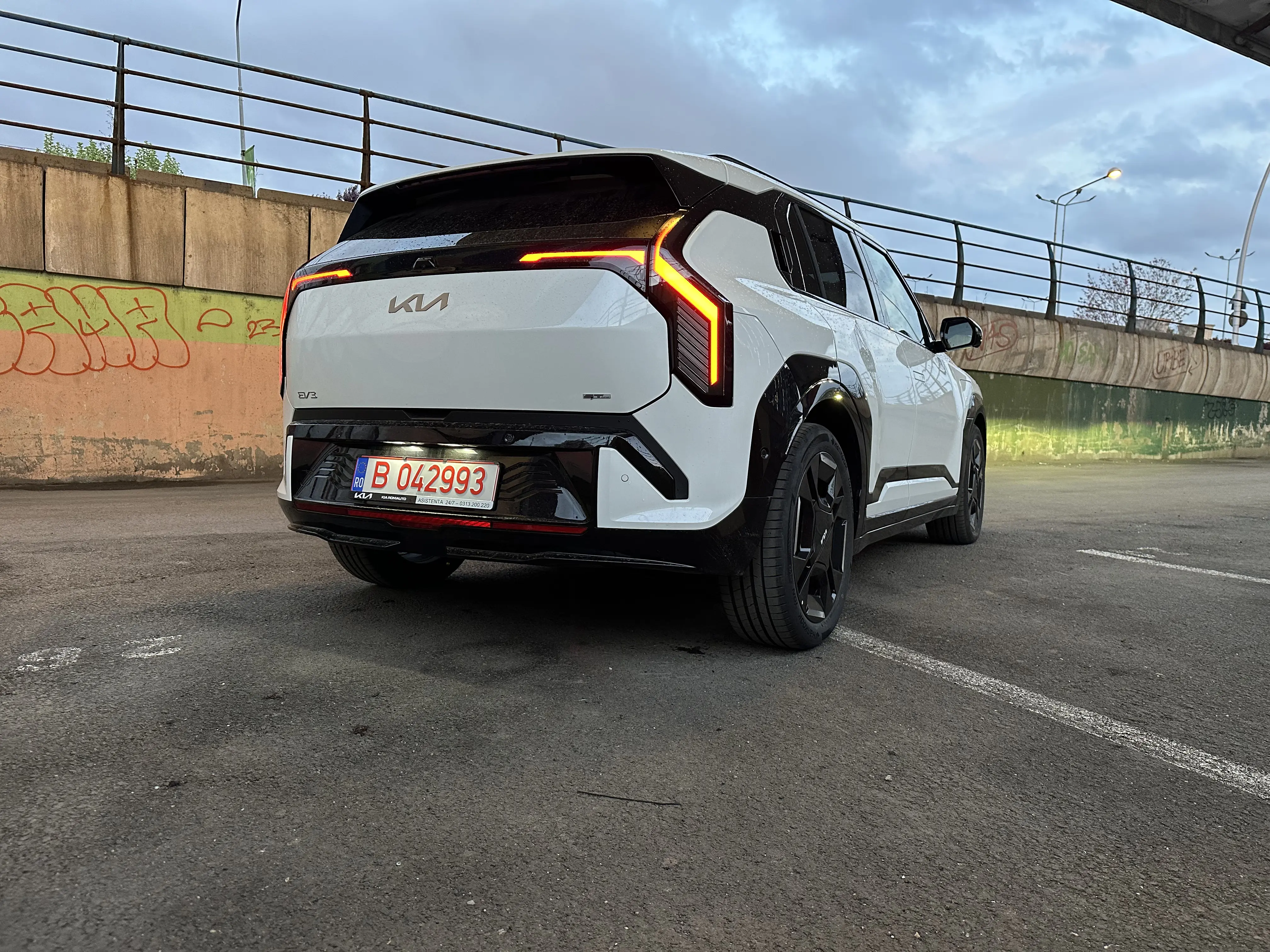 Test drive Kia EV3 2025: Primul Contact Cu Noul SUV Electric (Experiență Completă)